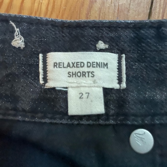 Madewell Relaxed Black Denim Shorts - Picture 3 of 4
